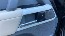 Land Rover Defender 3.0 D300 HSE 110 5dr Auto Diesel Estate